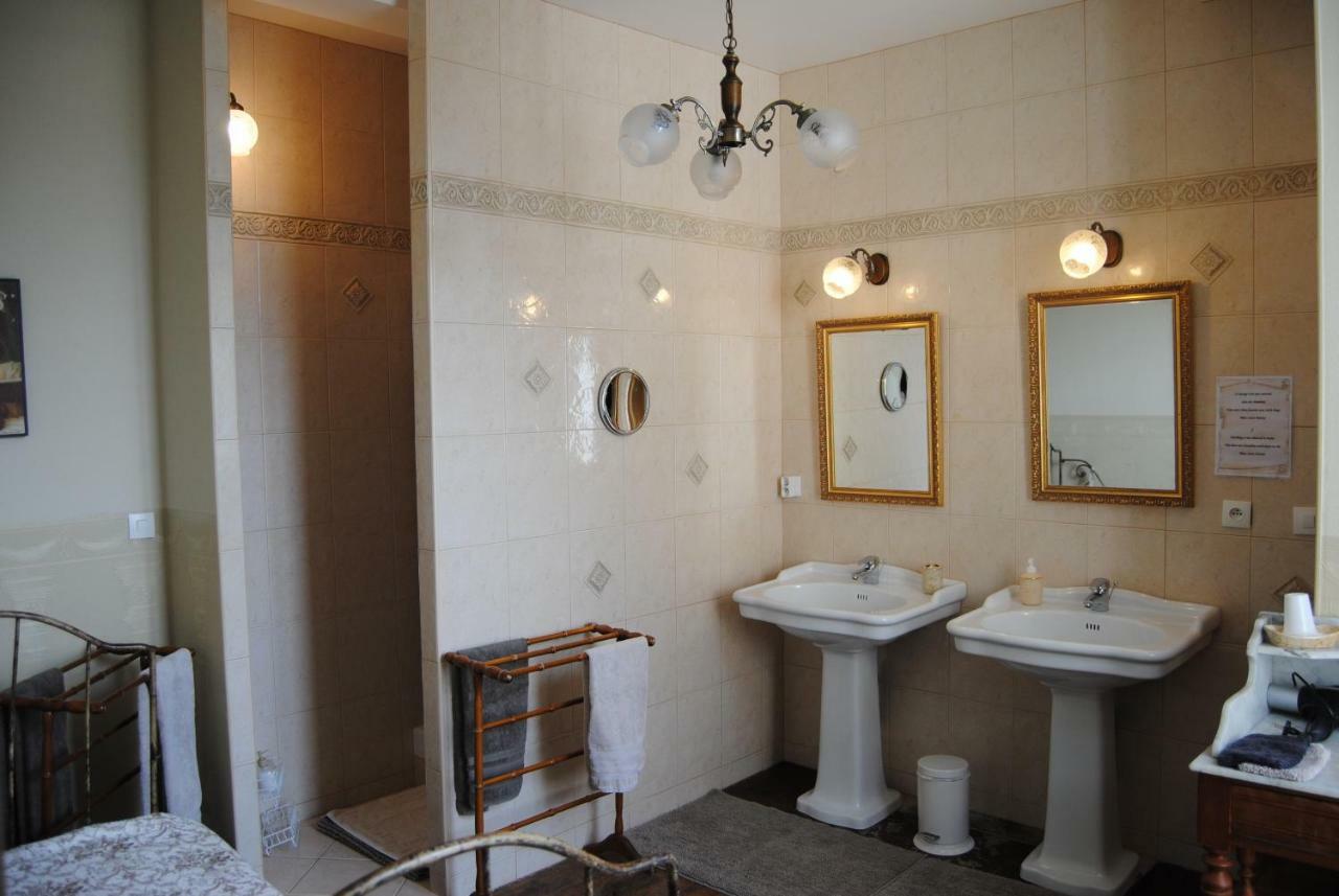 באיו Hotel Particulier De Sainte Croix מראה חיצוני תמונה